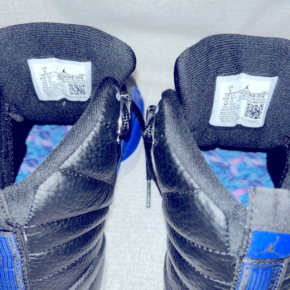 Air Jordan 12 Retro – Kids Size 5 - Picture 5 of 6